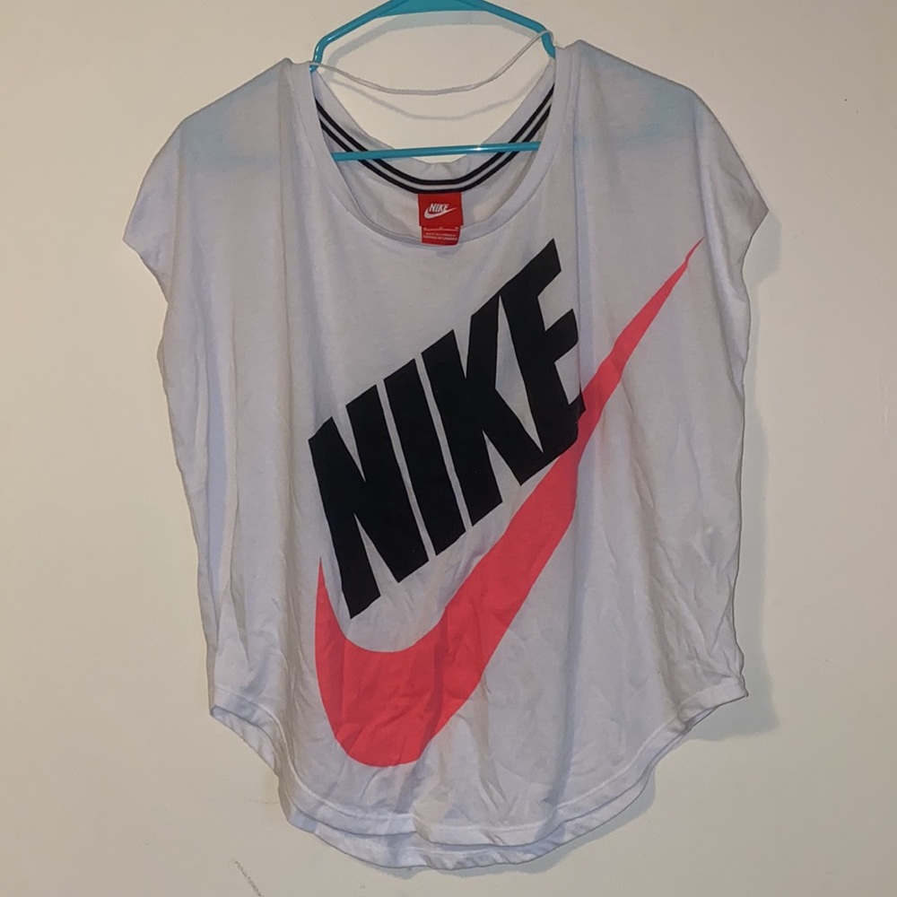 Nike T-shirt Medium